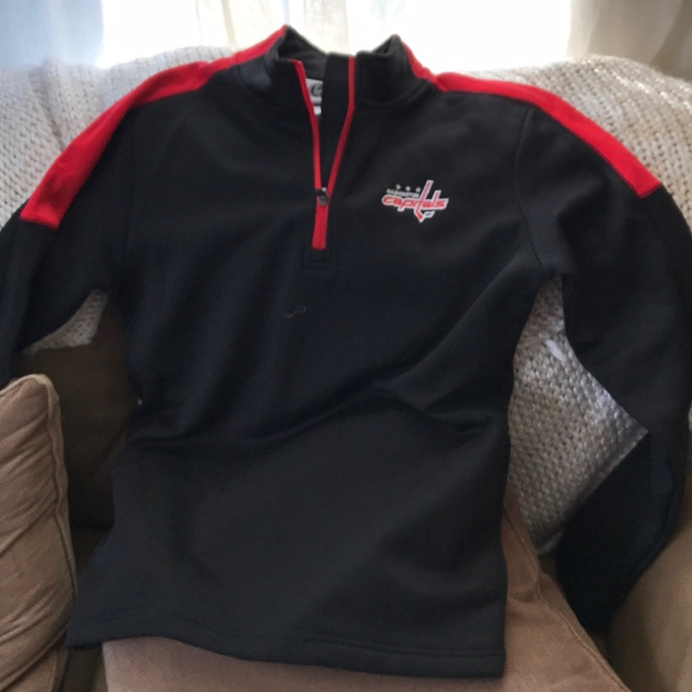 Washington Capitals 14 zip Long sleeve shirt.
